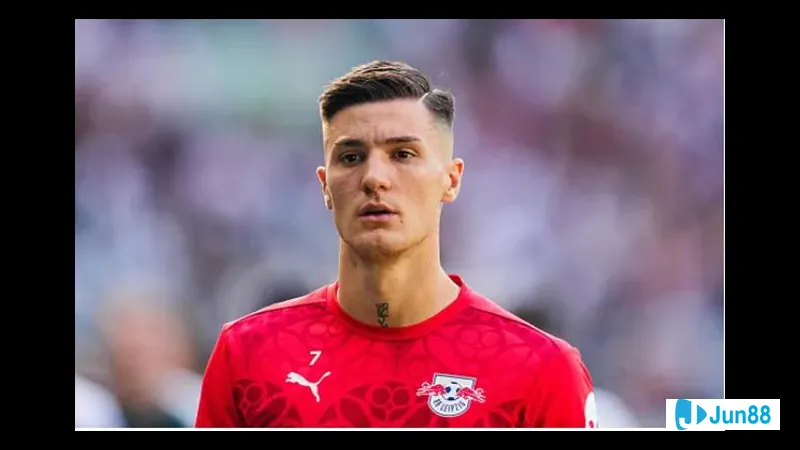 Người đại diện hy sinh để đưa Benjamin Sesko đến MU 5 hy sinh cua nguoi dai dien benjamin sesko quyet dinh